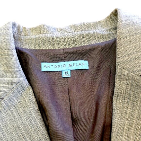 LNWOT  -  ANTONIO MELANI Two Button Blazer sz 14 - Picture 3 of 9